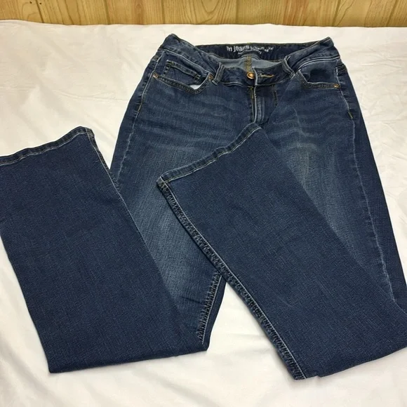 Maurices Blue Boot Cut Jeans Classic Denim - Picture 4 of 10